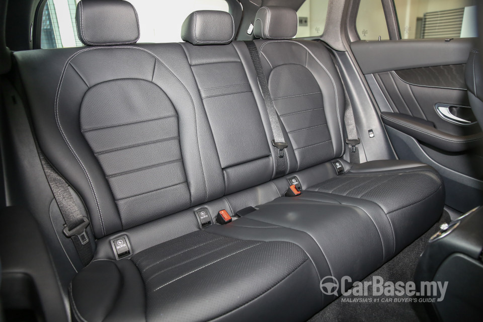 Mercedes-Benz GLC X253 (2016) Interior