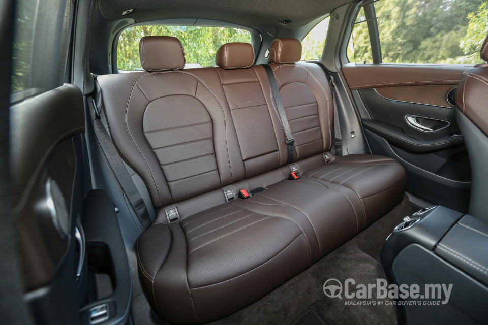 Mercedes-Benz GLC X253 (2016) Interior