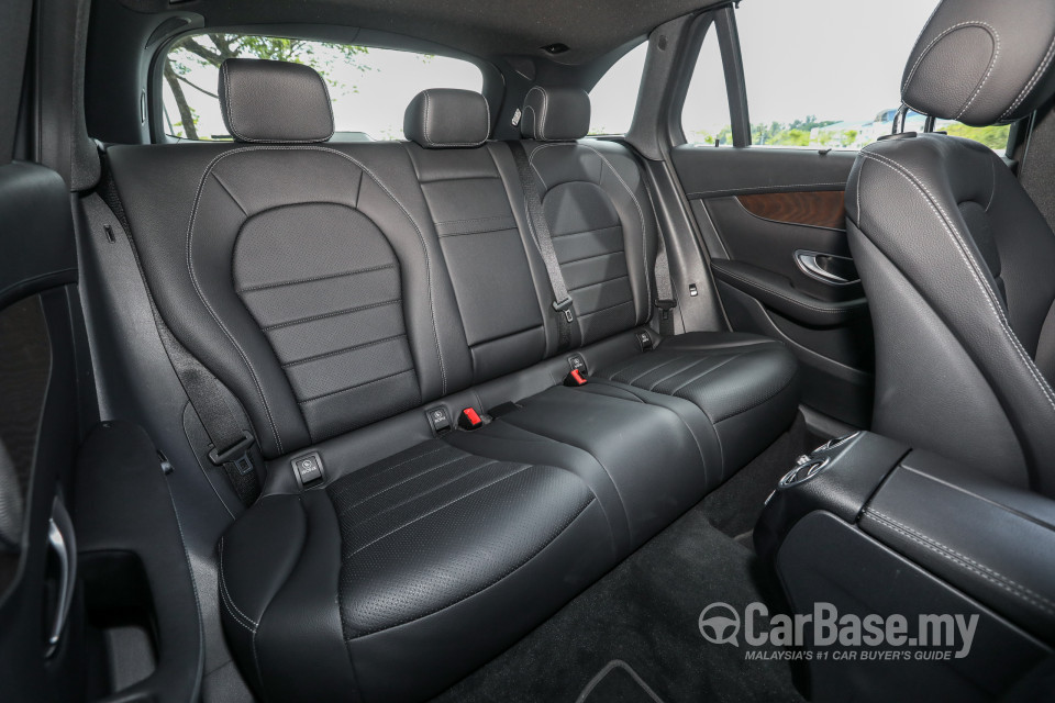 Mercedes-Benz GLC X253 (2016) Interior