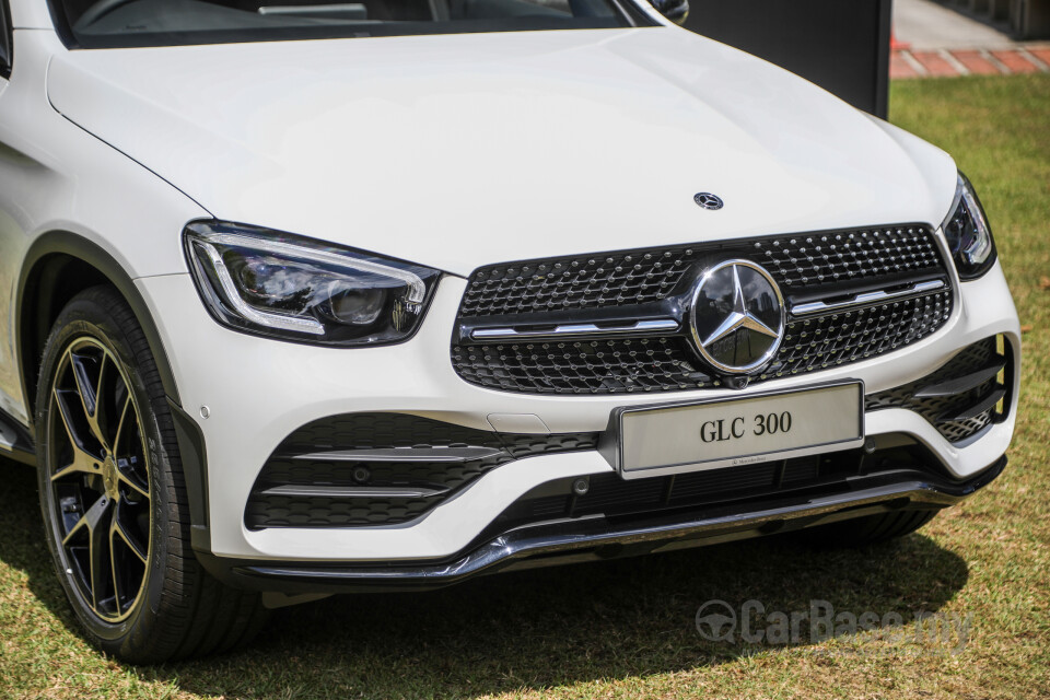 Mercedes-Benz A-Class W177 (2018) Exterior