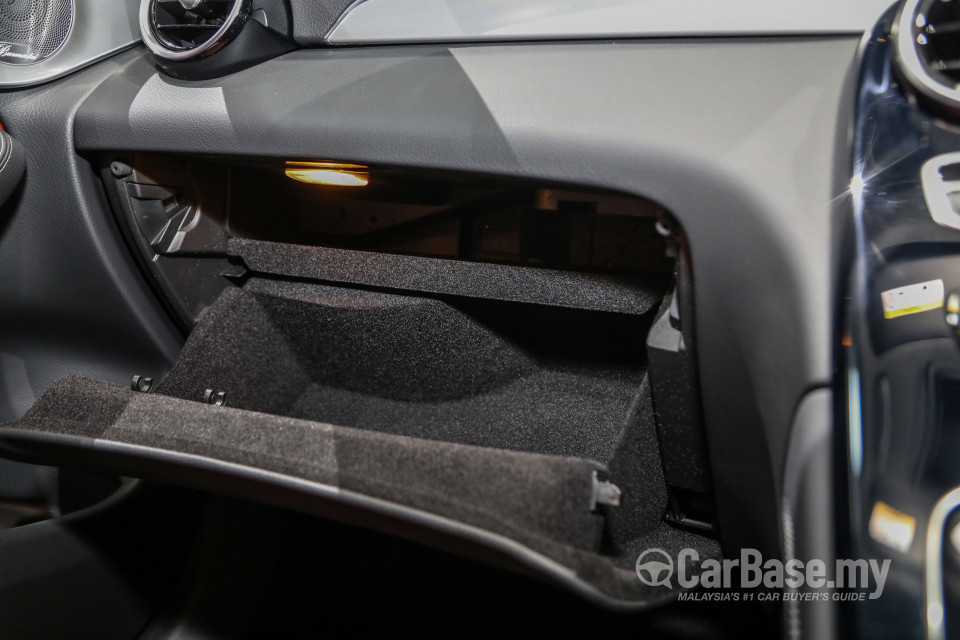 Mercedes-Benz GLC X253 Facelift (2019) Interior
