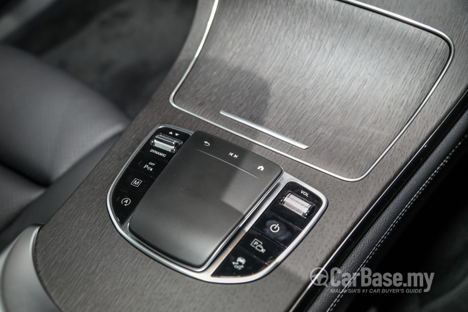 Mercedes-Benz GLC X253 Facelift (2019) Interior