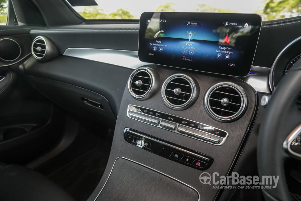 Mercedes-Benz GLC X253 Facelift (2019) Interior
