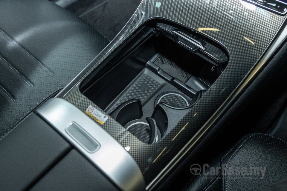 Mercedes-Benz GLC X254 (2023) Interior