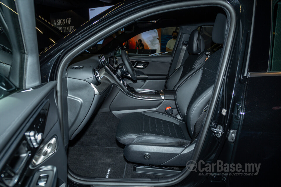 Mercedes-Benz GLC X254 (2023) Interior