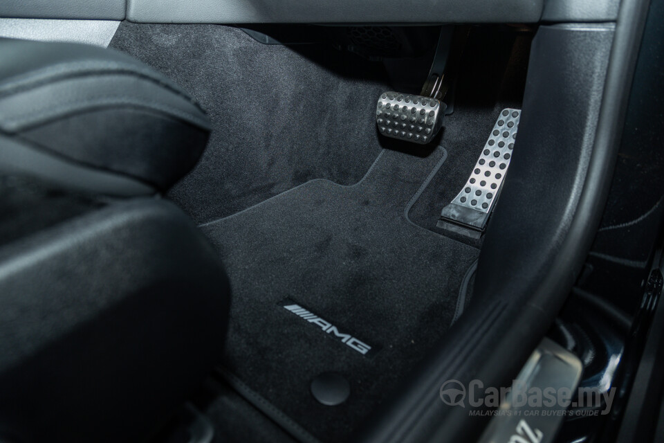 Mercedes-Benz GLC X254 (2023) Interior