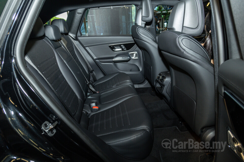 Mercedes-Benz GLC X254 (2023) Interior