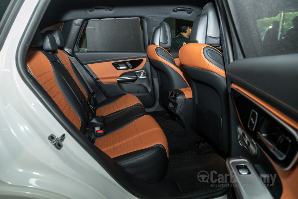 Mercedes-Benz GLC X254 (2023) Interior