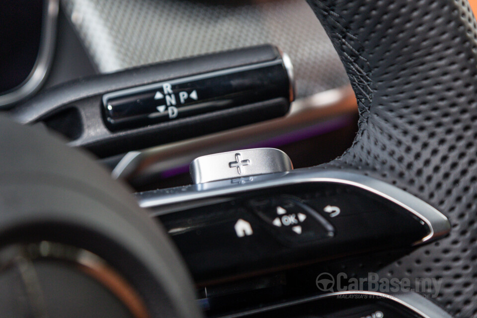 Mercedes-Benz GLC X254 (2023) Interior