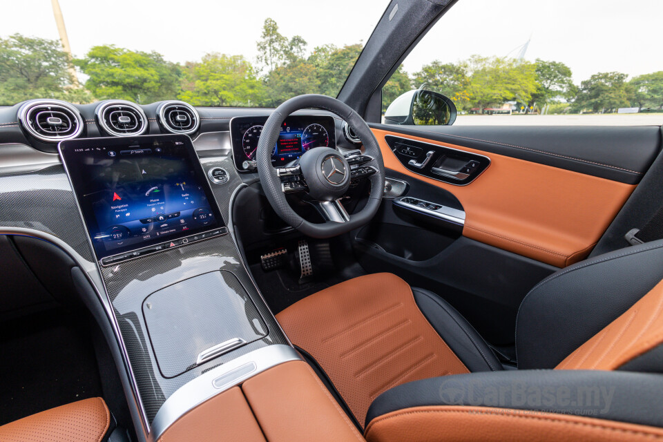 Mercedes-Benz GLC X254 (2023) Interior