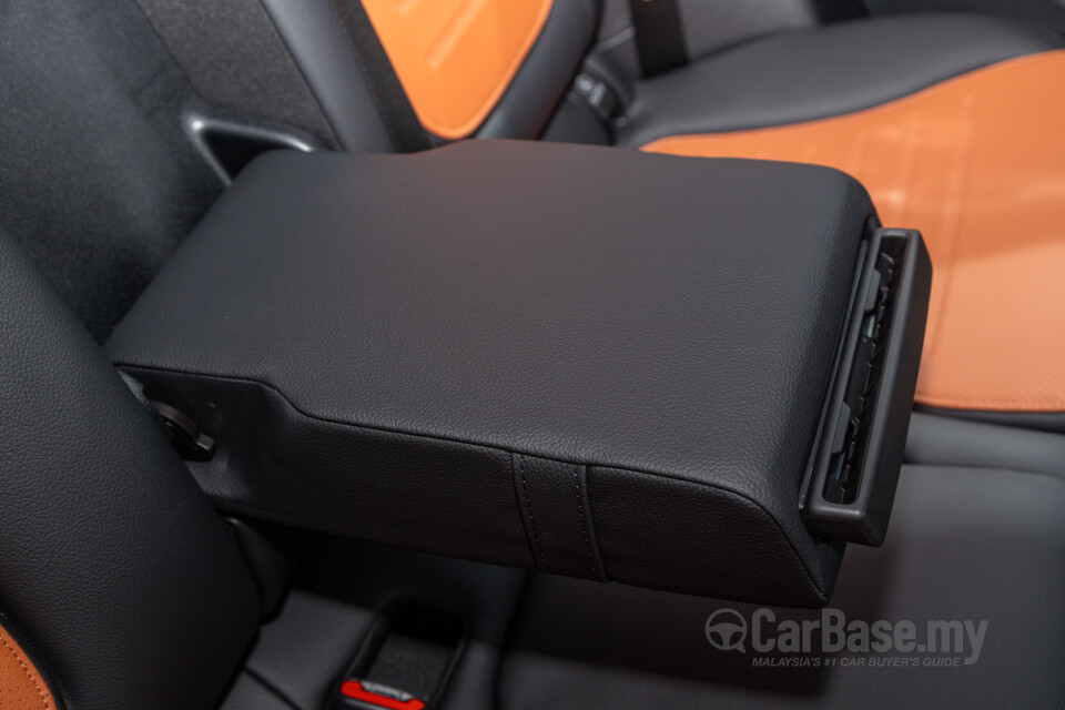 Mercedes-Benz GLC X254 (2023) Interior
