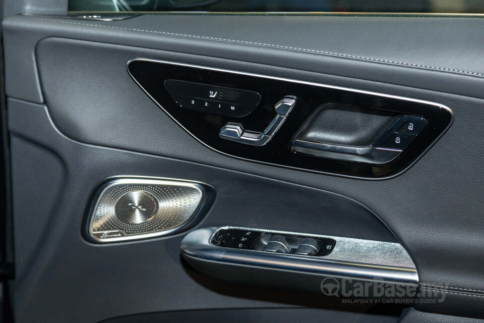 Mercedes-Benz GLC X254 (2023) Interior