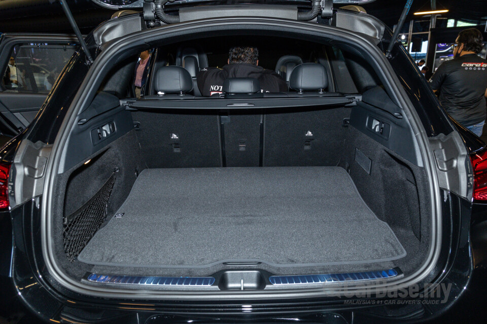 Mercedes-Benz GLC X254 (2023) Interior