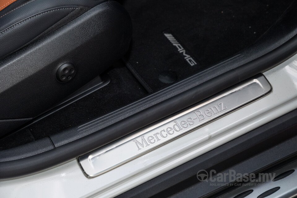 Mercedes-Benz GLC X254 (2023) Interior