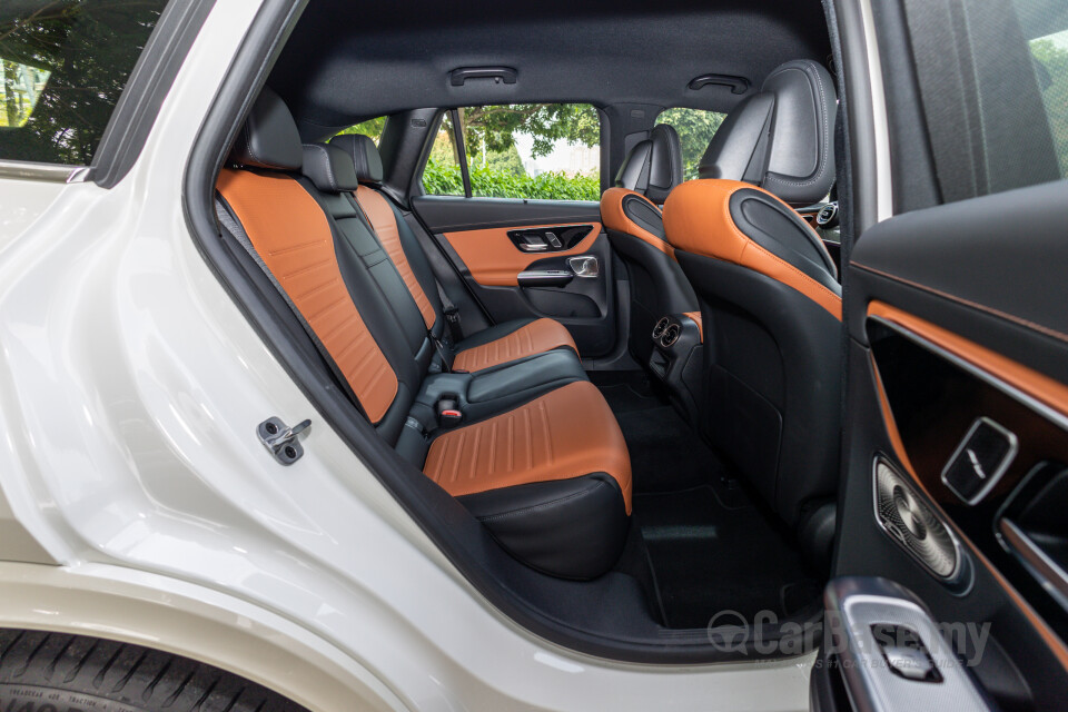 Mercedes-Benz GLC X254 (2023) Interior