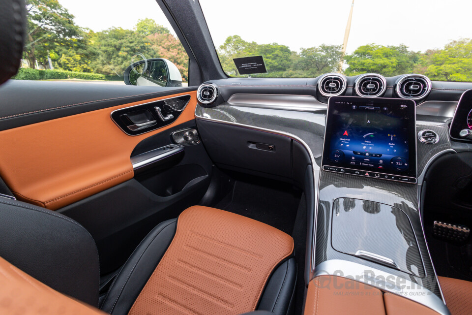 Mercedes-Benz GLC X254 (2023) Interior
