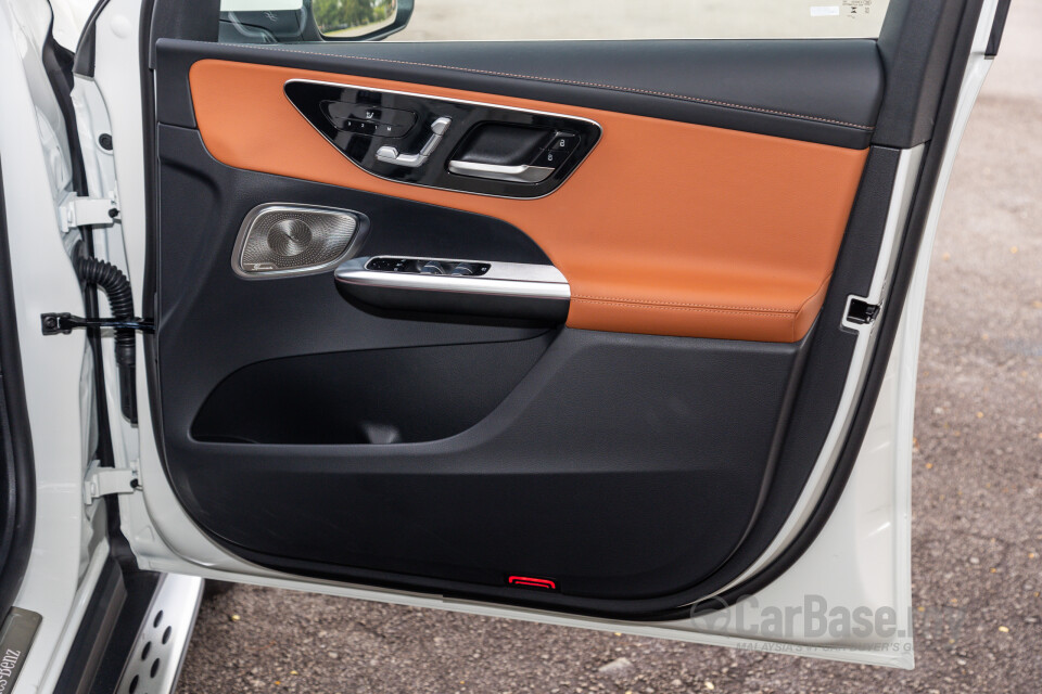Mercedes-Benz GLC X254 (2023) Interior