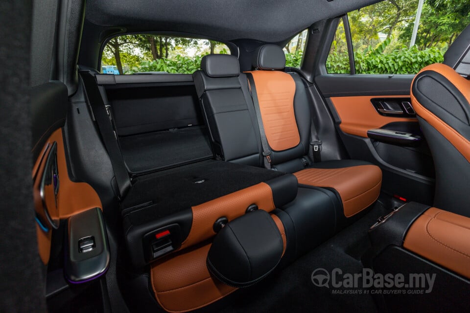 Mercedes-Benz GLC X254 (2023) Interior