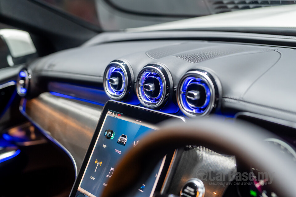 Mercedes-Benz GLC X254 (2023) Interior