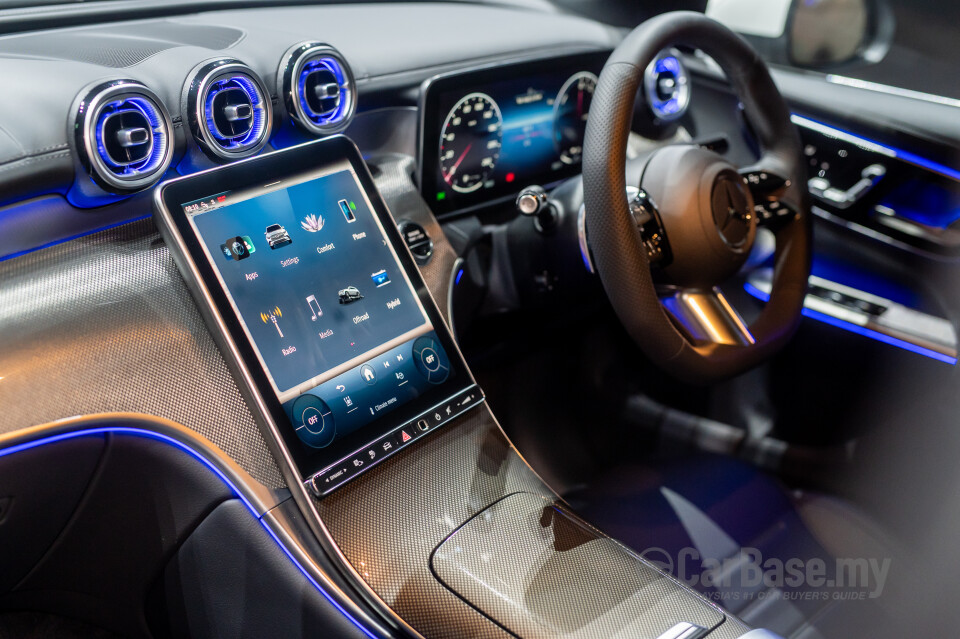 Mercedes-Benz GLC X254 (2023) Interior