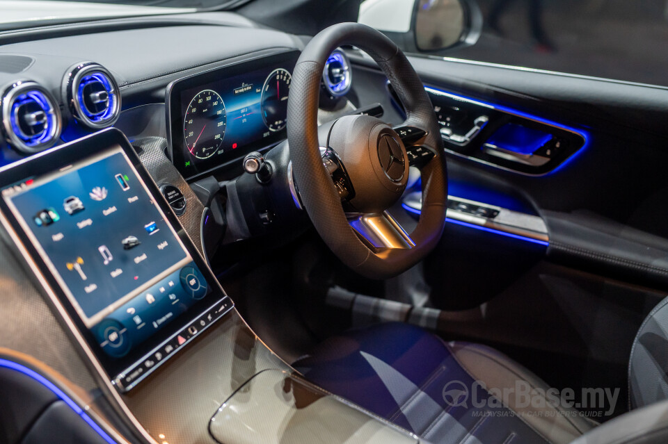 Mercedes-Benz GLC X254 (2023) Interior