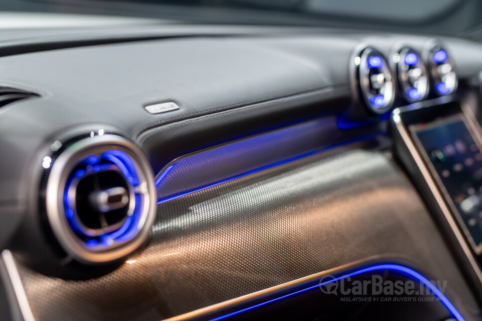 Mercedes-Benz GLC X254 (2023) Interior