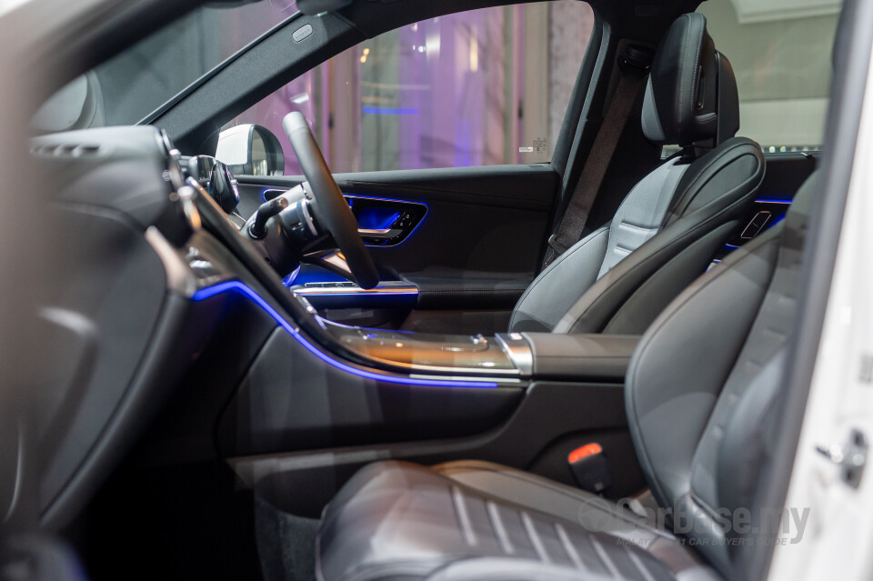 Mercedes-Benz GLC X254 (2023) Interior