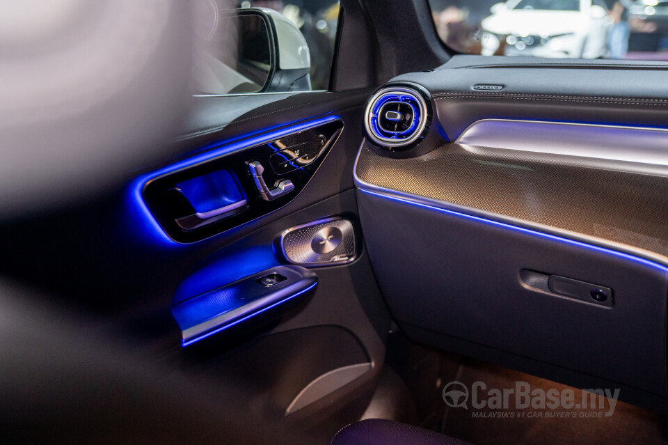 Mercedes-Benz GLC X254 (2023) Interior