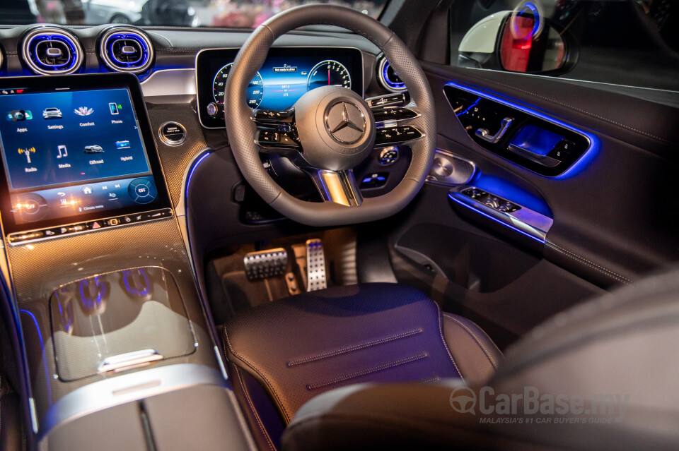 Mercedes-Benz GLC X254 (2023) Interior