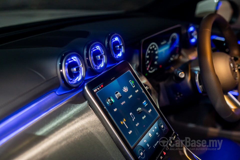 Mercedes-Benz GLC X254 (2023) Interior
