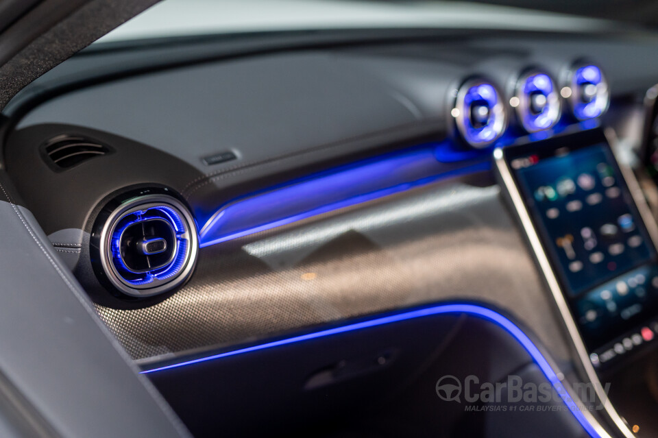 Mercedes-Benz GLC X254 (2023) Interior