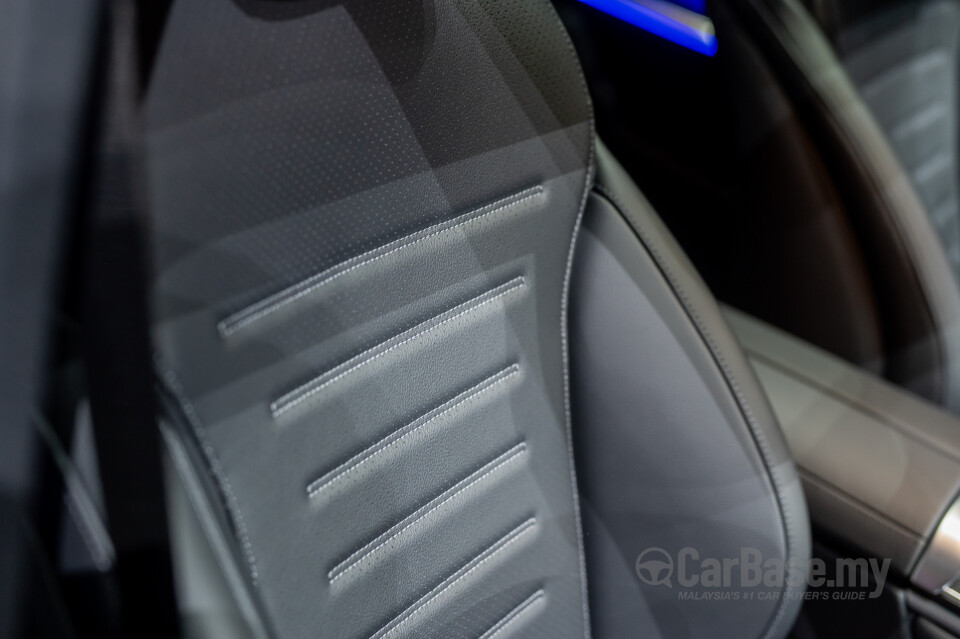 Mercedes-Benz GLC X254 (2023) Interior