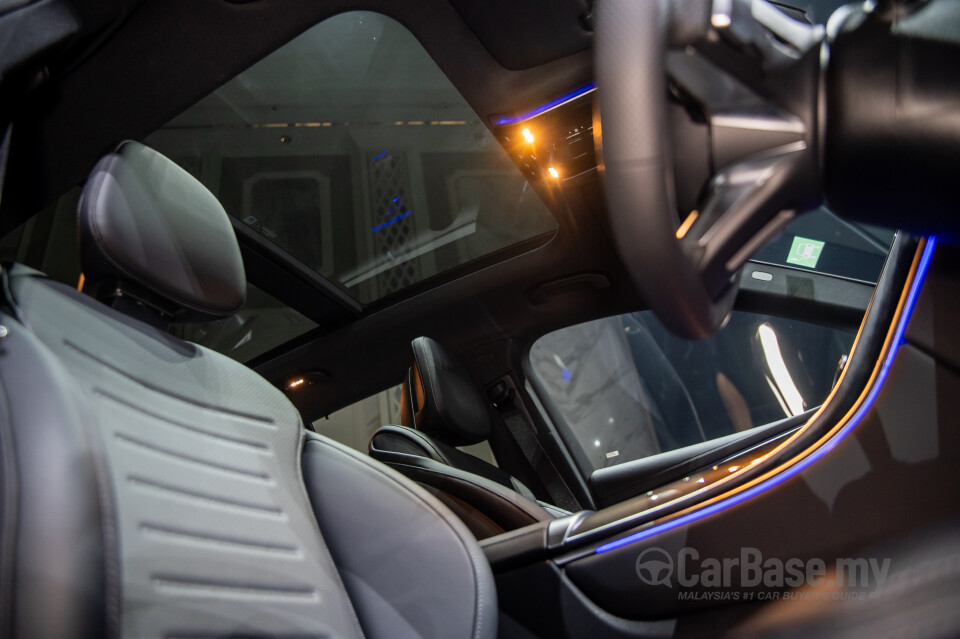 Mercedes-Benz GLC X254 (2023) Interior