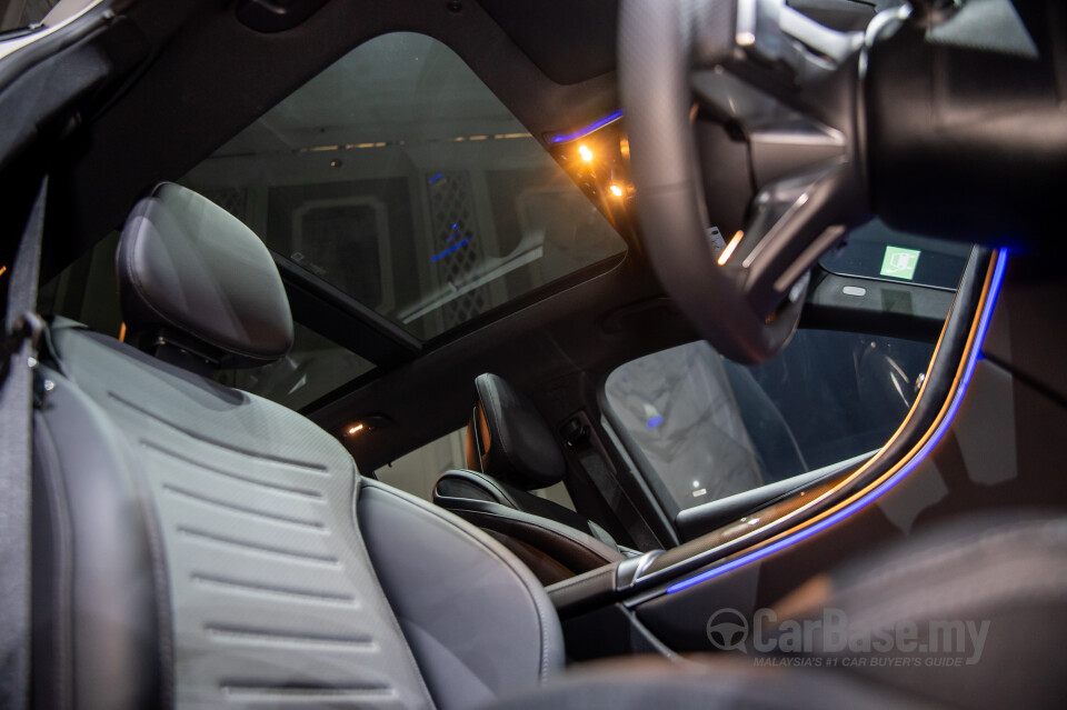 Mercedes-Benz GLC X254 (2023) Interior
