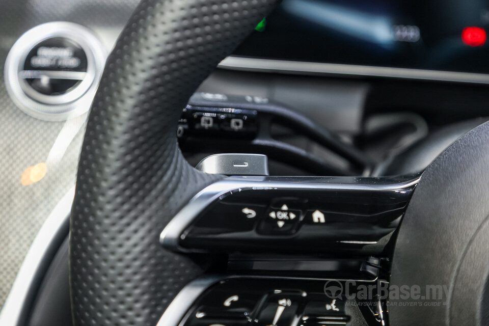 Mercedes-Benz GLC X254 (2023) Interior