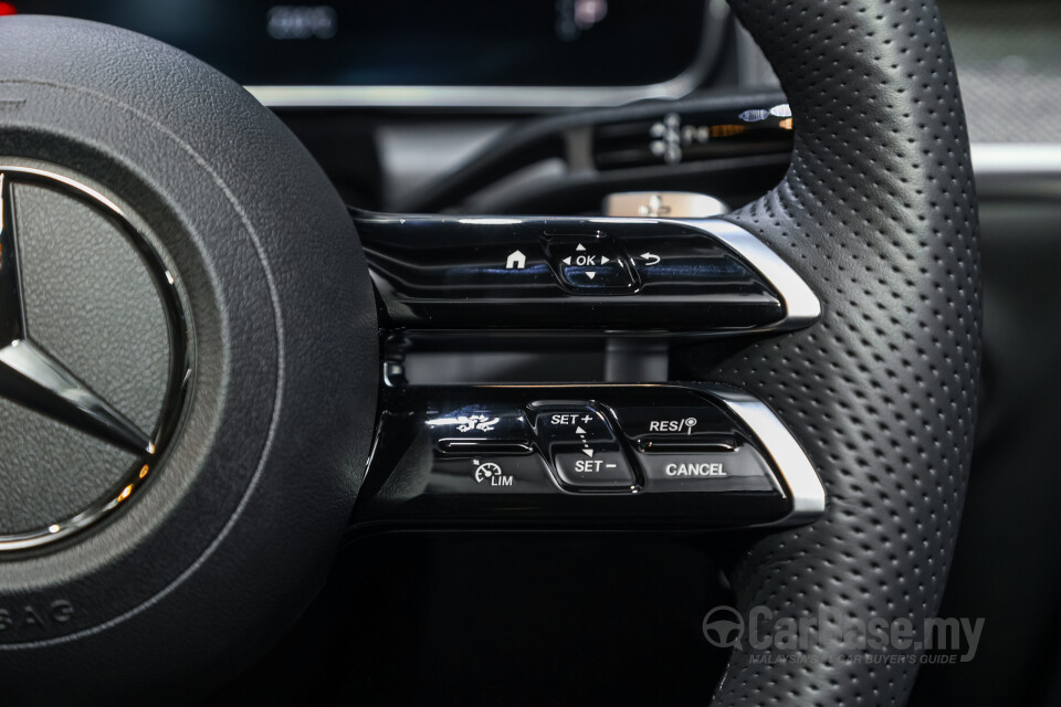 Mercedes-Benz GLC X254 (2023) Interior