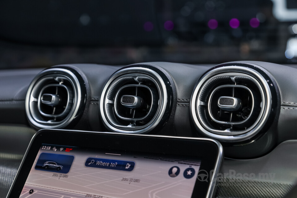 Mercedes-Benz GLC X254 (2023) Interior