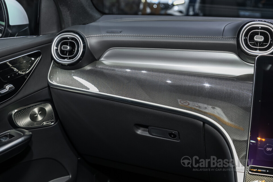 Mercedes-Benz GLC X254 (2023) Interior