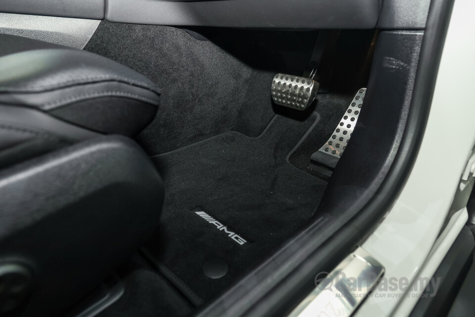 Mercedes-Benz GLC X254 (2023) Interior