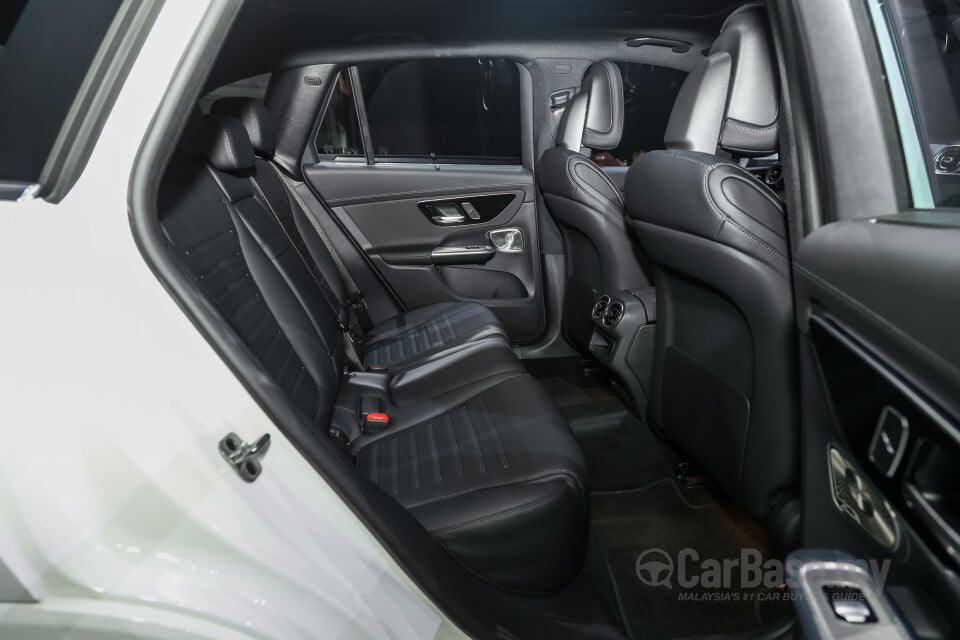 Mercedes-Benz GLC X254 (2023) Interior