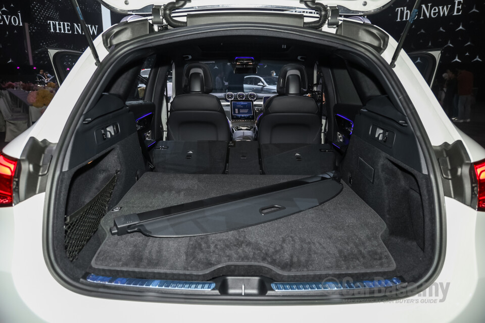 Mercedes-Benz GLC X254 (2023) Interior
