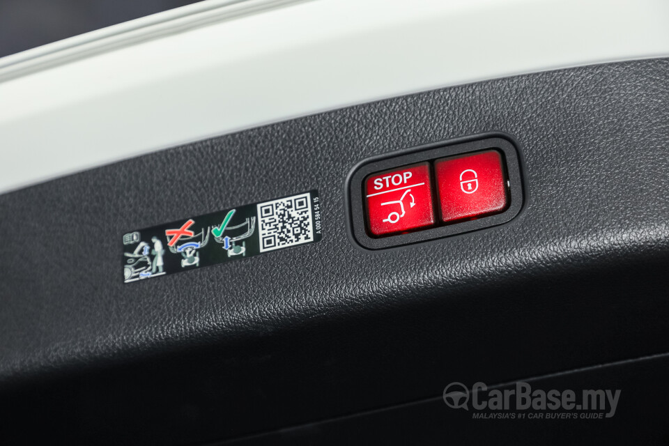 Mercedes-Benz GLC X254 (2023) Interior