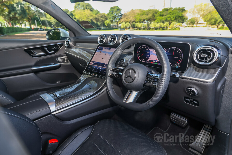 Mercedes-Benz GLC X254 (2023) Interior