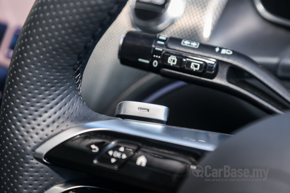 Mercedes-Benz GLC X254 (2023) Interior