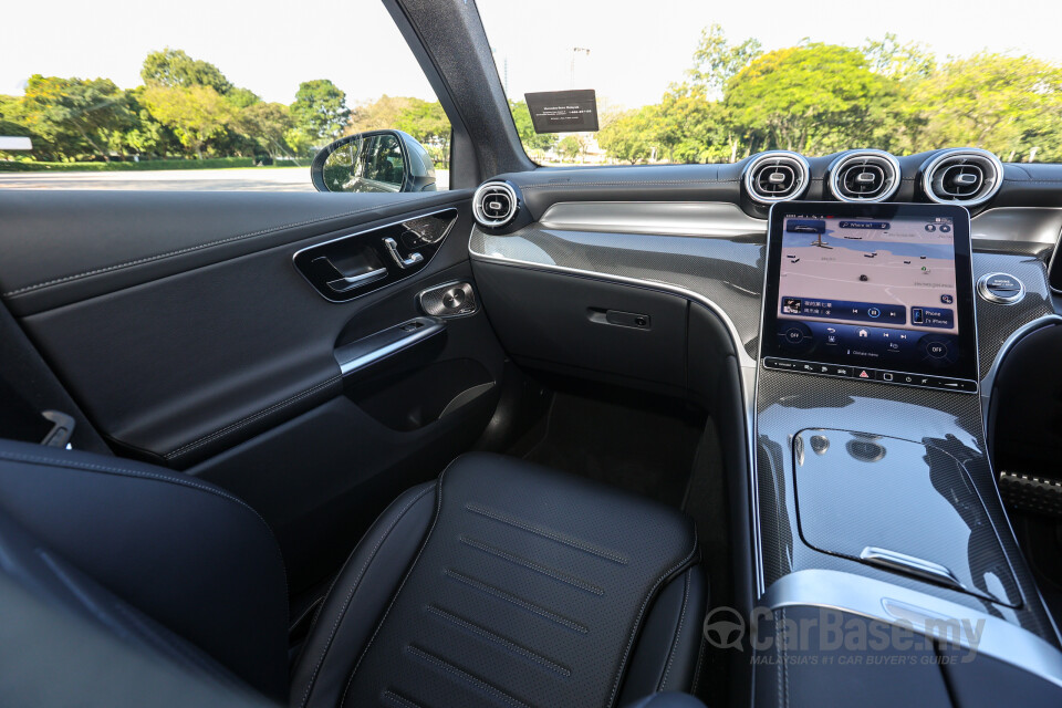 Mercedes-Benz GLC X254 (2023) Interior