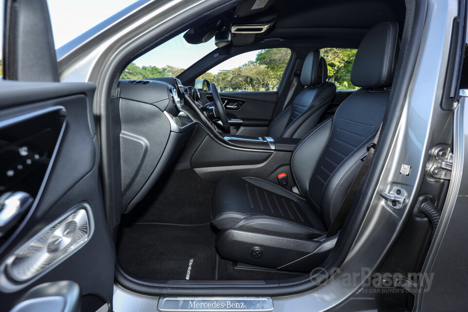 Mercedes-Benz GLC X254 (2023) Interior