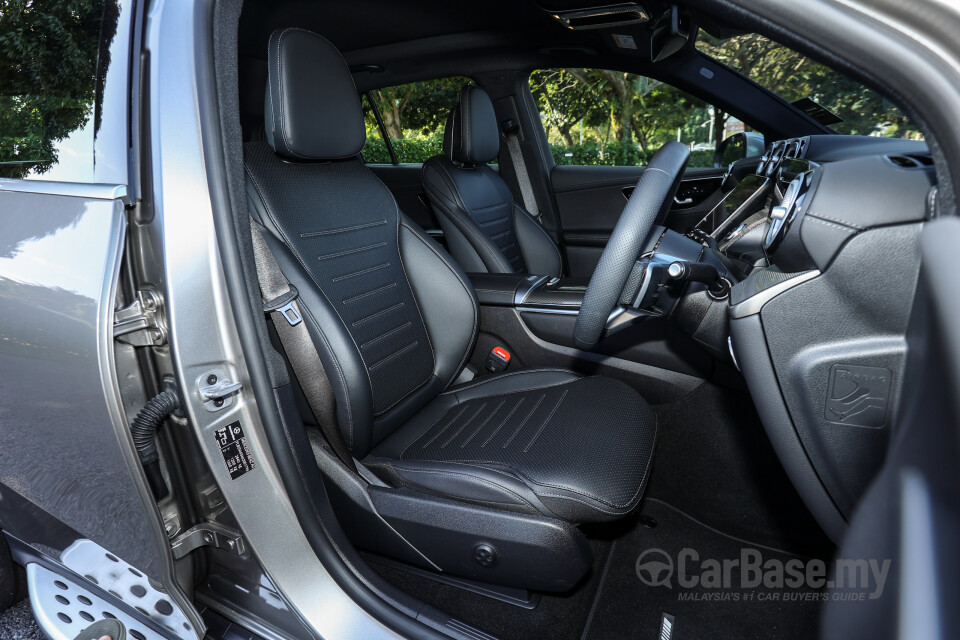 Mercedes-Benz GLC X254 (2023) Interior