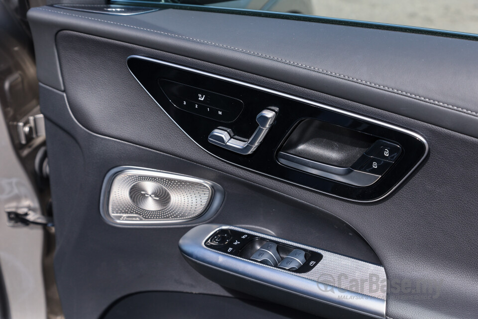 Mercedes-Benz GLC X254 (2023) Interior