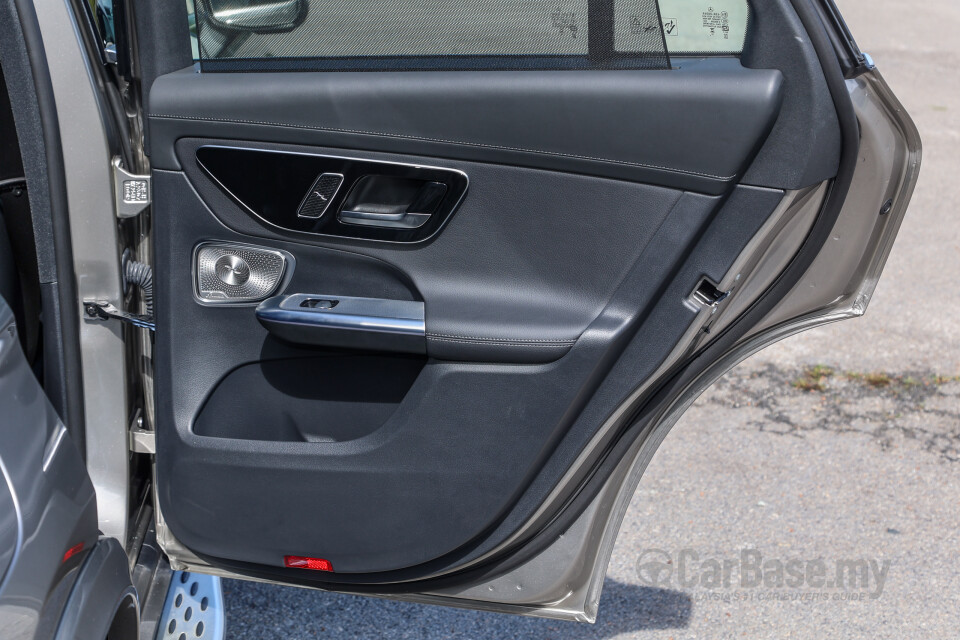Mercedes-Benz GLC X254 (2023) Interior