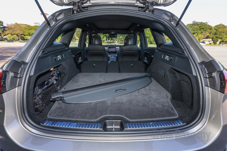Mercedes-Benz GLC X254 (2023) Interior